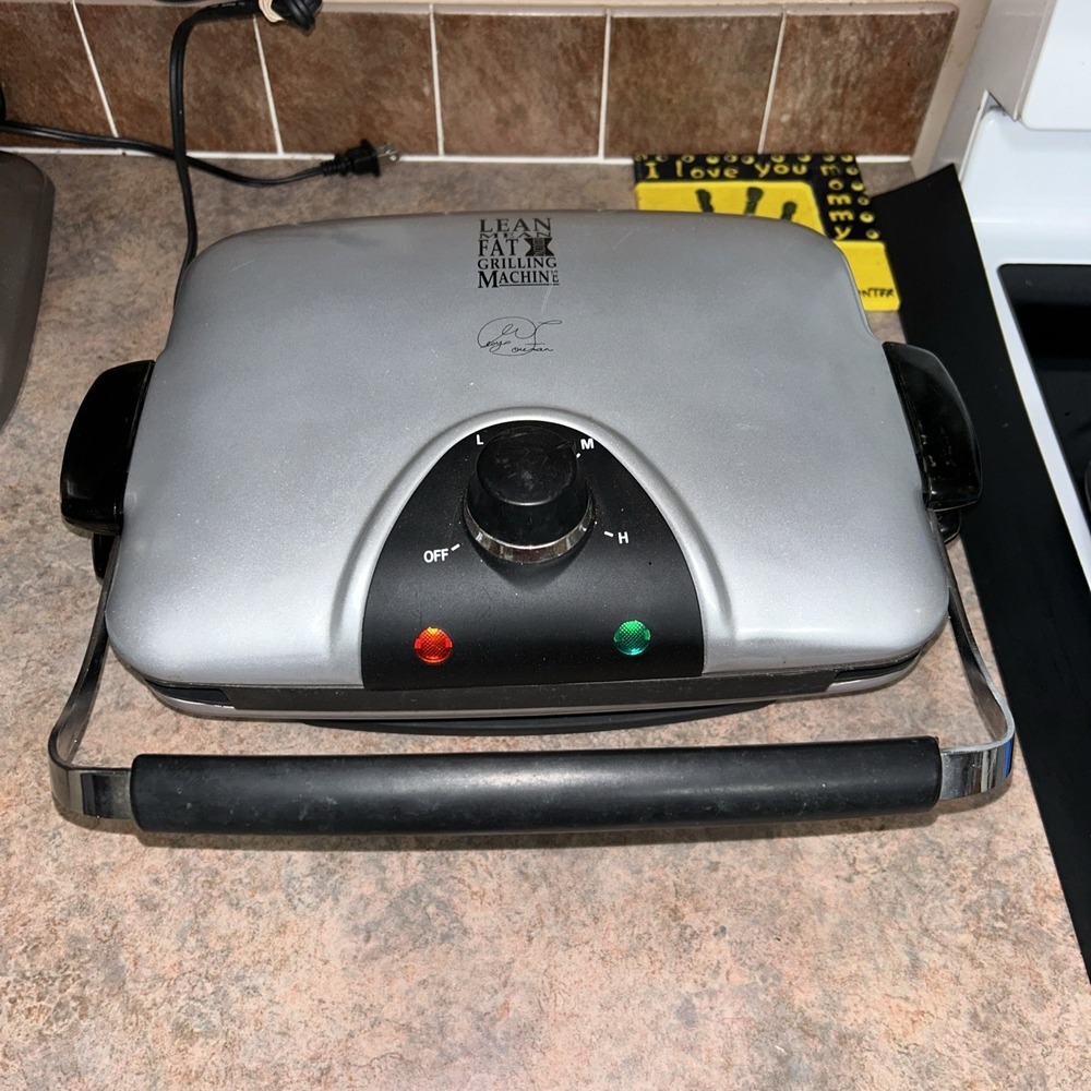 George Foreman GRP90WGPQ The Next Grilleration Machine w3 Interchangeable Plates